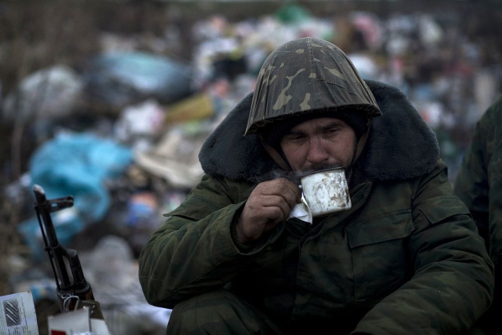 На первой линии обороны в Славяносербском районе неподалеку от Луганска.