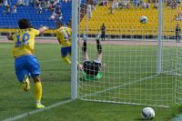 Ещё недавно футболисты «Луча» забивали в ворота «Тосно», а что будет в 2015-м?