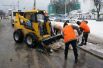 ... тысячи тонн снега коммунальщики вывозят с ростовских улиц.