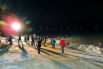 На Гребном канале уже к полуночи собралось много желающих окунуться в иордань.