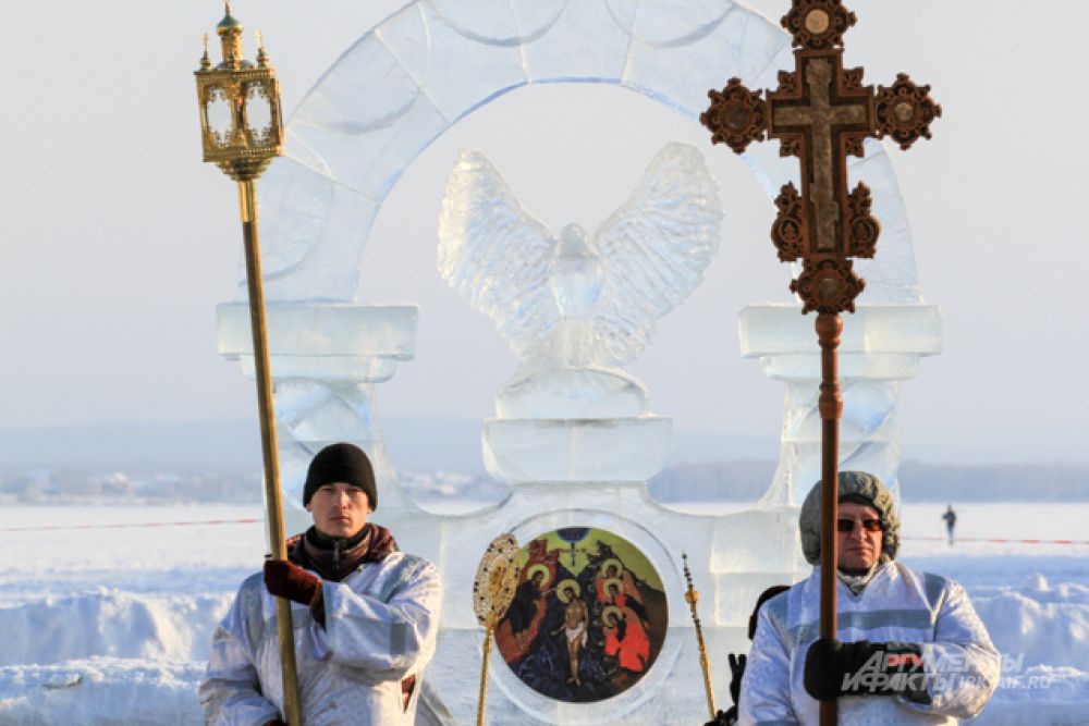 И другие символичные ледяные постройки.