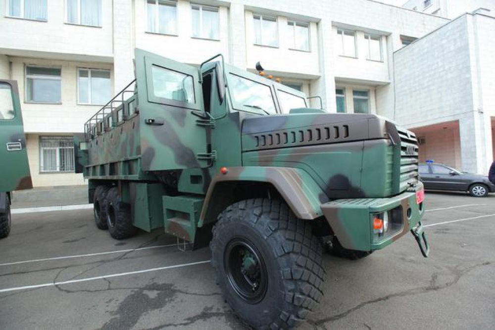 Бронеавтомобиль Raptor-АРС-КрАЗ1