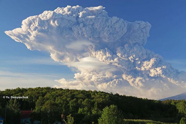 Извержение вулкана Безымянный, 1 сентября 2012 г.