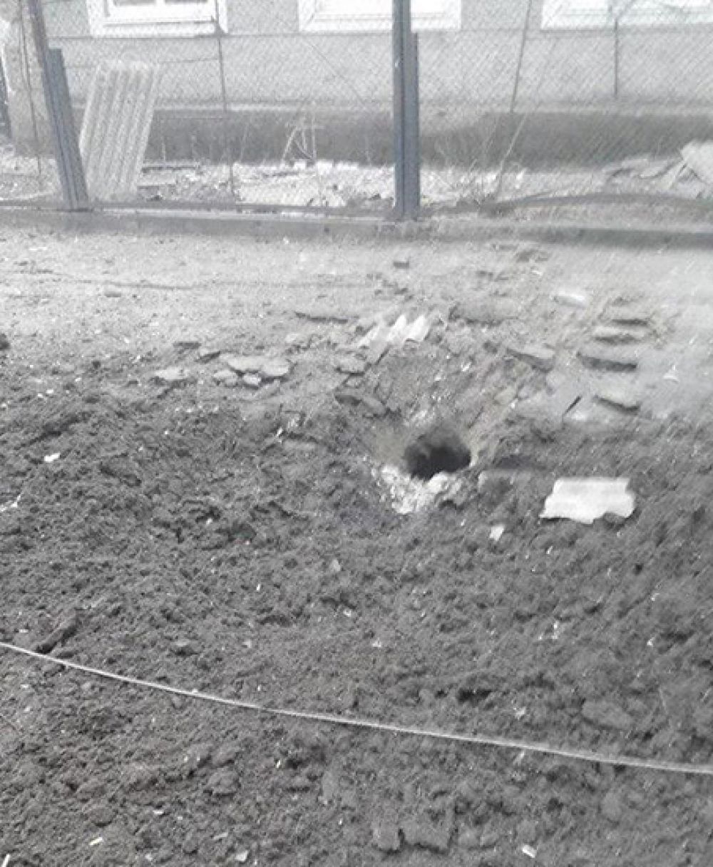 Последствия обстрела в Мариуполе