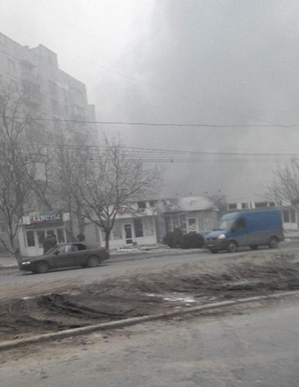 Последствия обстрела в Мариуполе