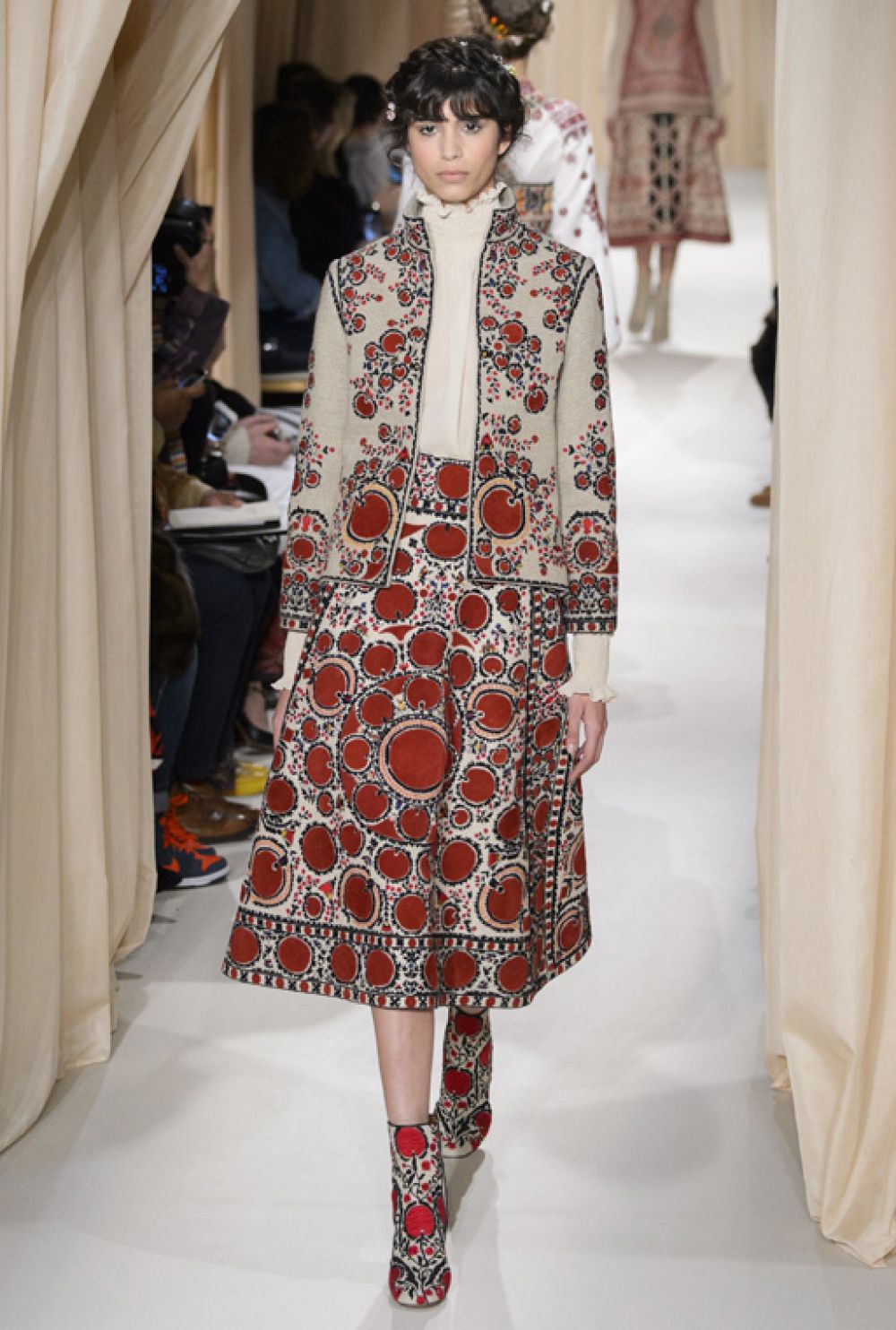 Показ коллекции Valentino в Париже