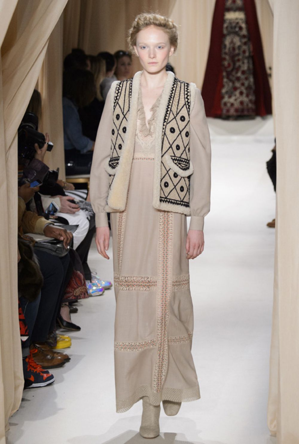 Показ коллекции Valentino в Париже