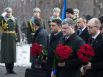 Порошенко, Яценюк и Гройсман почтили память погибших под Крутами украинцев