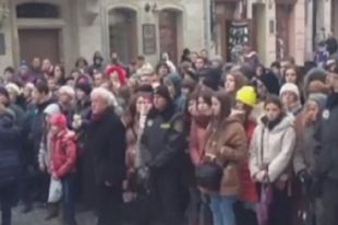 Львовяне пришли попрощаться с Кузьмой Скрябиным