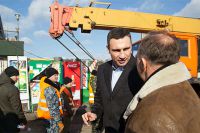 Кличко инспектирует демонтаж МАФов
