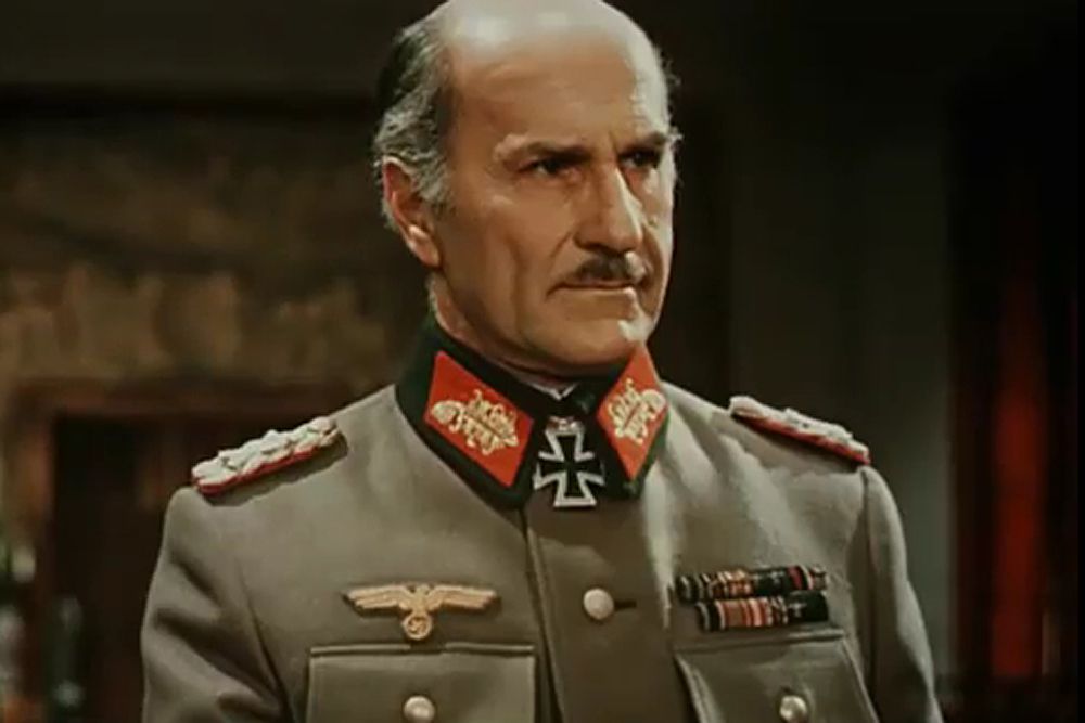 Владимир Зельдин — Народный артист СССР (1975 год), лауреат Государственной премии СССР (1951 год), премии Фонда Станиславского (1995 год), премии «Кинотавр» (1995 год), премии «Кумир» (2000 год), театральной премии «Хрустальная Турандот» (2001 и 2005 годы). Награжден орденами Трудового Красного Знамени (1968 год и 1980 год), орденом Дружбы Народов (1995 год). Полный кавалер ордена «За заслуги перед Отечеством».