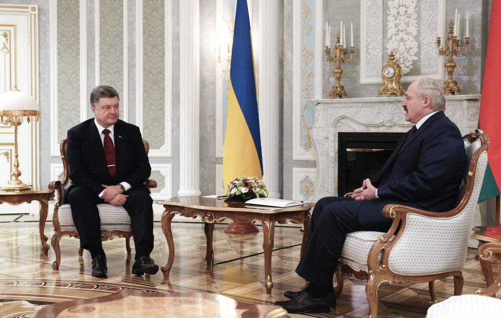 Петр Порошенко и Александр Лукашенко