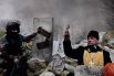 Джером Сессени, французский фотограф агентства Magnum Photos, занял второе место в категории «Новости». На его работе изображен протестующий в Киеве, которые просит о помощи для своего раненного товарища.