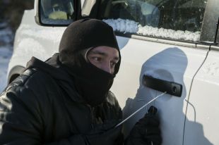 Угон автомобиля