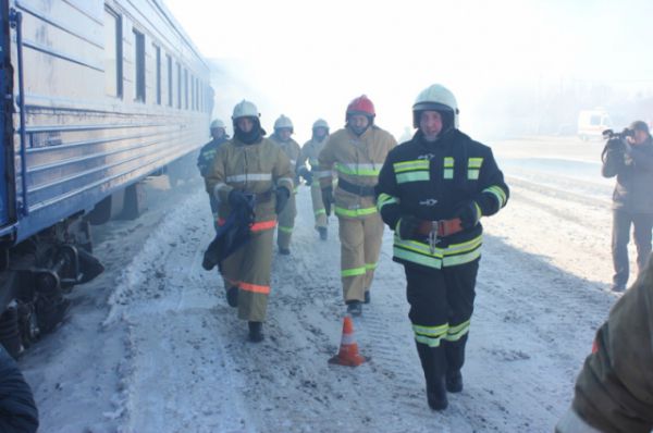 Пожарным нужно было потушить пламя...