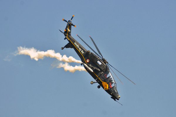 Легкий вертолет ВВС Индии.