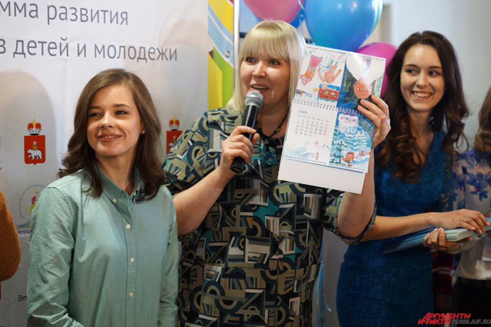 Всего в акции опробовали свои силы порядка 800 школьников, которые нарисовали иллюстрации к литературным произведениям.