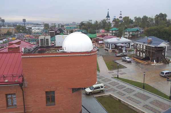 Планетарий расположен в 130-м квартале Иркутска.