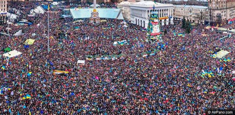 Годовщина расстрелов на Майдане – самые яркие фото украинской революции