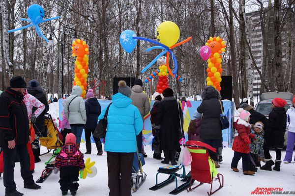 Более скромно празднование Масленицы проходило в районах Перми. 