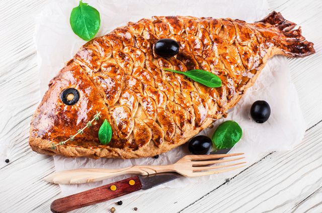 Кулебяка с рыбой и рисом – рецепт с пошаговыми фото