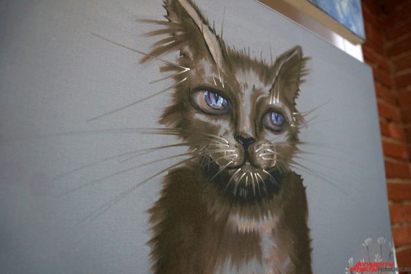 Организаторы приурочили презентацию произведений прикамских художников к Международному дню кошек.