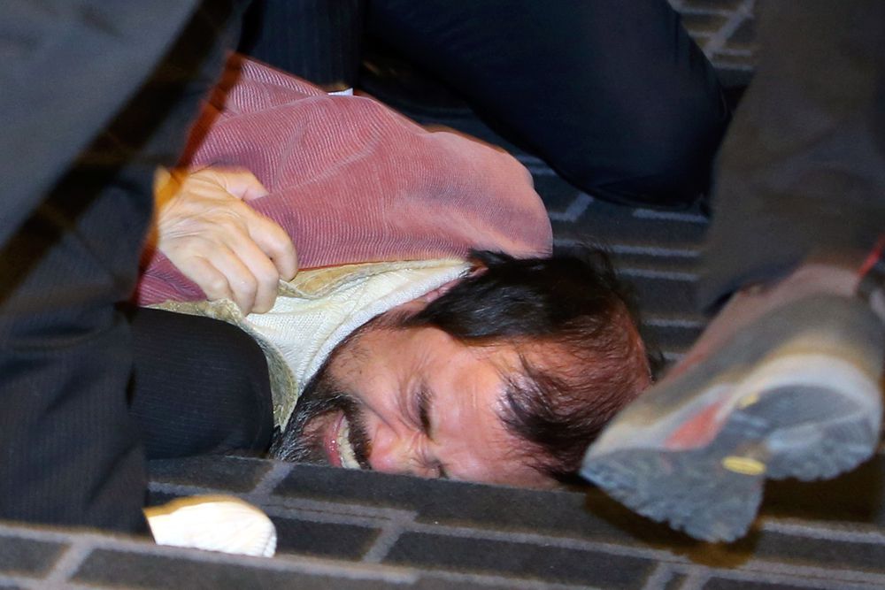 Задержание нападавшего на посла.