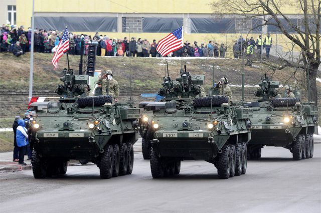 Американские солдаты на военном параде по случаю Дня независимости Эстонии.