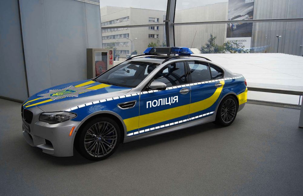 Украинцы предлагают свои варианты окраса патрульных авто
