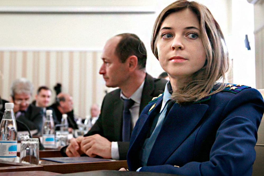 Наталья Поклонская 25 февраля 2014 года во время кризиса на майдане в Киеве написала рапорт об увольнении из Генпрокуратуры Украины. 11 марта 2014 года решением Совета министров она была назначена на должность прокурора Автономной Республики Крым. Наталья Поклонская решилась стать прокурором Крыма в тот момент, когда многие попросту боялись этого. Поклонская входит в санкционный список стран Запада, а на Украине в ее отношении возбуждено уголовное дело за соучастие в действиях по захвату власти.