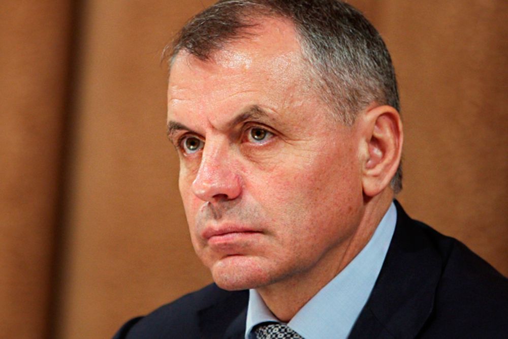 Владимир Константинов до событий весны 2014 года занимал пост председателя Верховного Совета Автономной Республики Крым. Именно он проводил встречу в Москве с председателем Госдумы Сергеем Нарышкиным и спикером Совета Федерации Валентиной Матвиенко 7 марта 2014 года. А уже с 17 марта он становится председателем Государственного Совета Республики Крым.