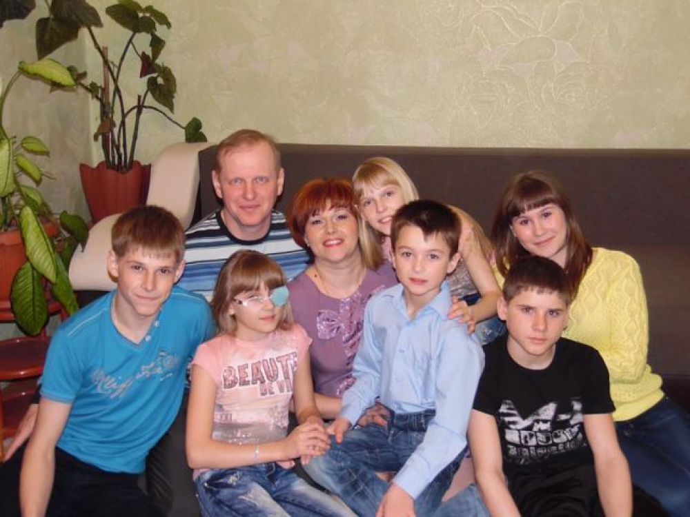 Участник №1. Прислала Ольга: "Фото моей подруги и её семьи"