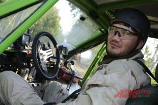 Виктор Янукович погиб за рулем автомобиля