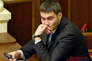 Виктор Янукович погиб за рулем автомобиля