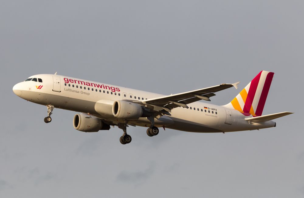 Germanwings — немецкая бюджетная авиакомпания, являющаяся дочерней компании Lusfhansa. Ее база находится в аэропорту Кельн-Бонн. Авиапарк Germanwings состоит из 58 самолетов, 16 из которых - Airbus A320.