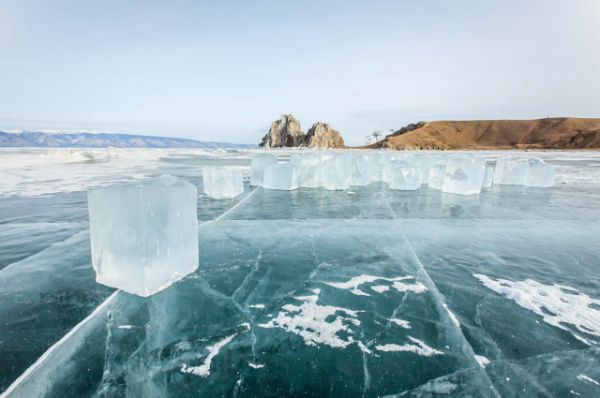 лед Байкала -самый чистый в мире.