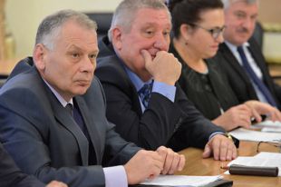 Госслужащих могут сократить