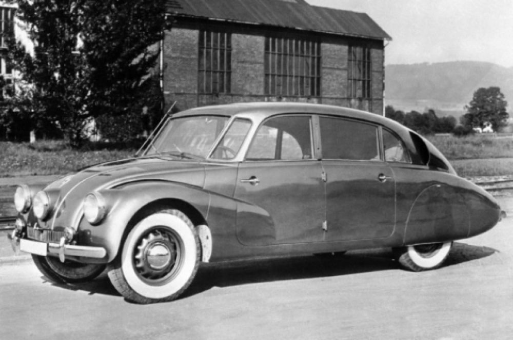 Tatra T87