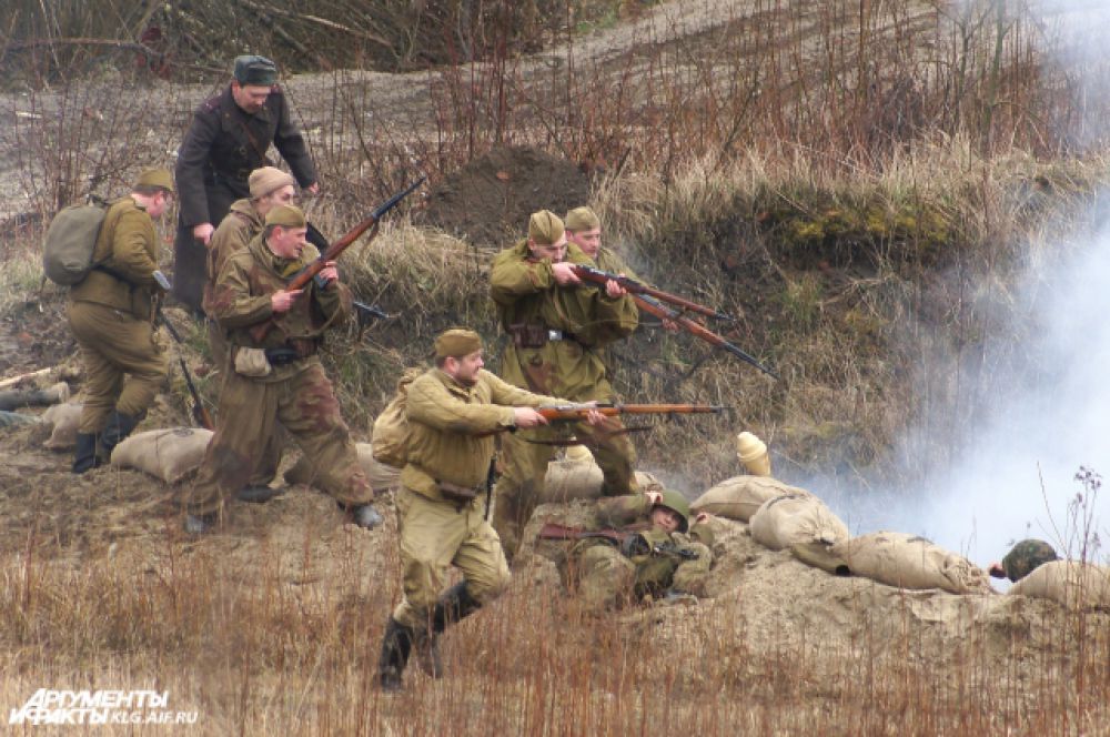 Штурм Кенигсберга начался 6 апреля 1945 года в девять утра массивной артподготовкой. И уже к полудню передовые отряды перешли в наступление. Решающее событие произошло 8 апреля, когда передовые части 11-й гвардейской и 43-й армий замкнули кольцо окружения.
