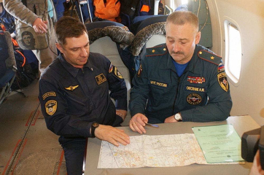 Спасатели разрабатывают план поиска рыбаков, пропавших без вести.