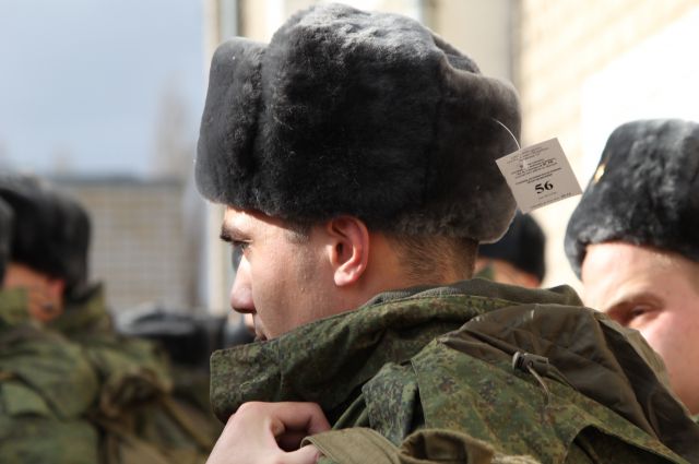 Более 2 тысяч призывников от Омской области отправятся в армию.