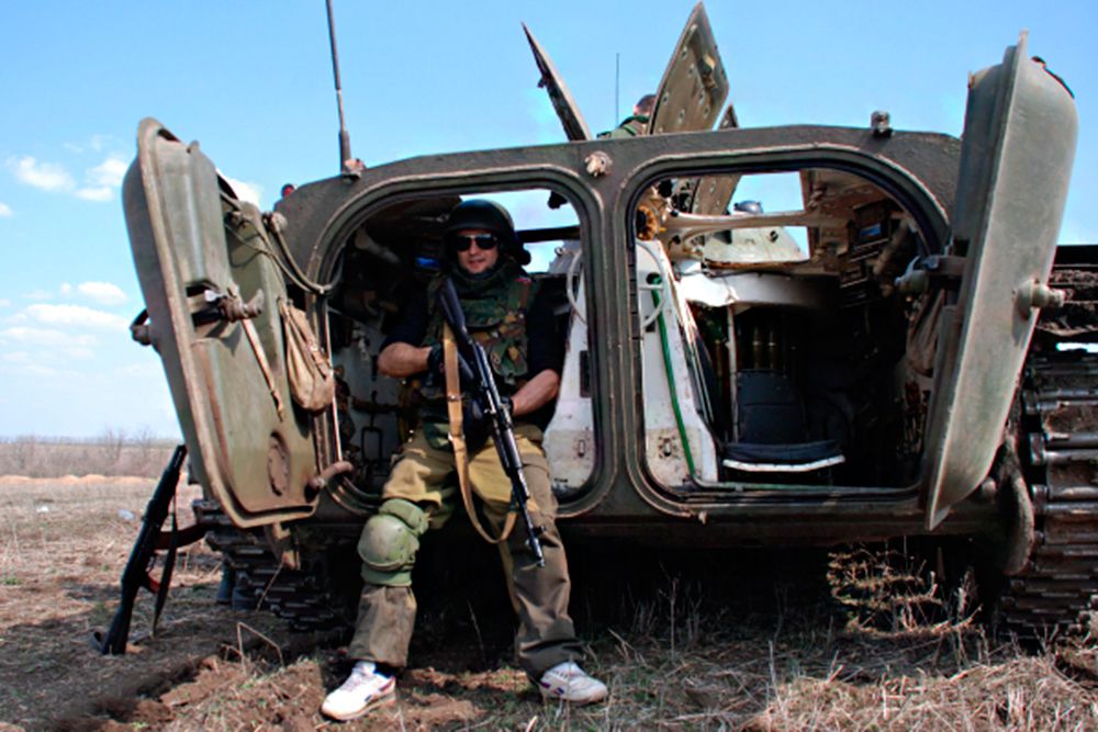Ополченцы Донецкой народной республики (ДНР) во время учений, цель которых отработка выброски и взаимодействия десантно-штурмовых разведывательных групп и мотострелковой бригады.