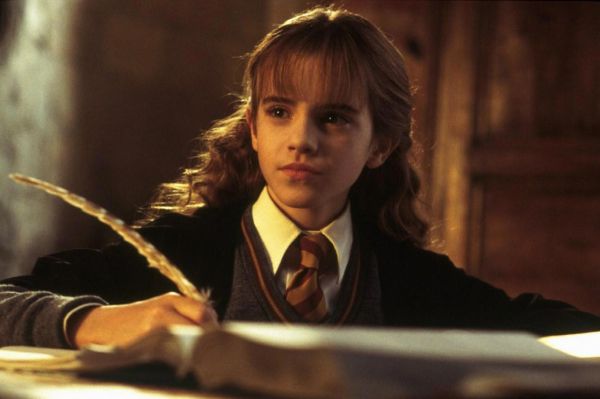 Через год появляется экранизация второй книги о Гарри Поттере «Гарри Поттер и Тайная комната» (2002). После выхода фильма на экраны Уотсон получила премию Otto Award от немецкой газеты Die Welt.