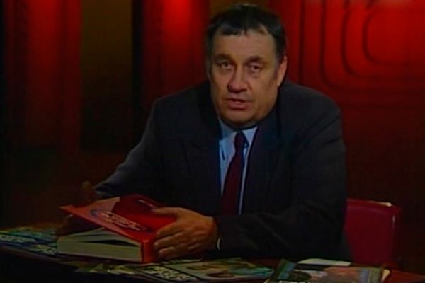 Режиссер Эльдар Рязанов, ведущий телепередачи «Кинопанорама». Выходила с 21 октября 1962 года по 2002 год.
