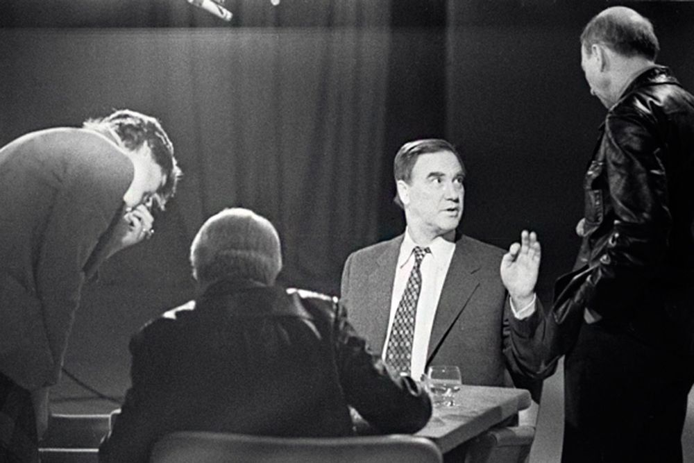 Профессор Сергей Капица (ведущий с 1973 по 2012 годы) готовит очередной выпуск передачи «Очевидное – невероятное».