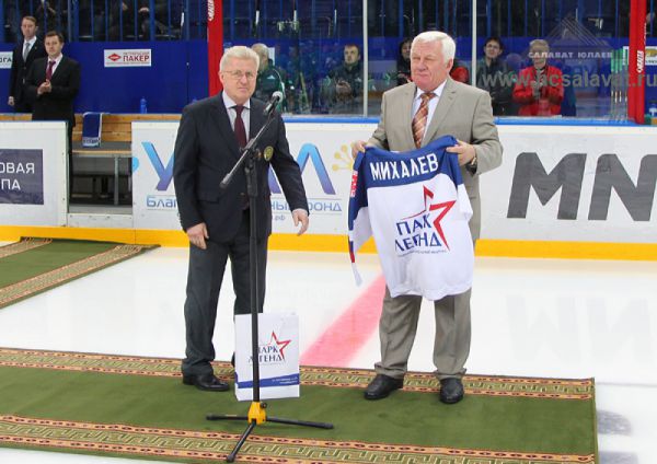 В январе 2015 года Сергей Михайлович вошел в число 146 хоккеистов и тренеров, включенных в Зал Славы Российского хоккея. 