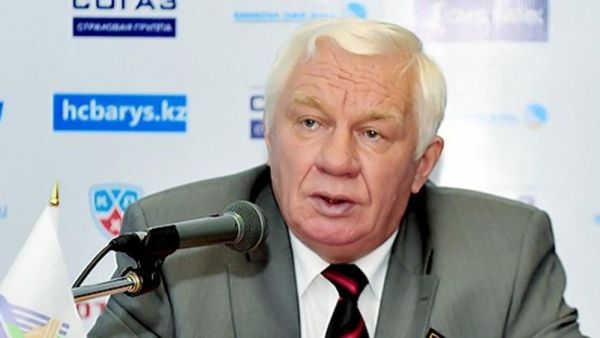 Михалёв несколько раз за всю свою карьеру возвращался на пост главного тренера ХК 