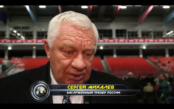67-летний Сергей Михалев приезжал в Челябинск на похороны своего коллеги — хоккейного тренера Валерия Белоусова, который скончался 16 апреля. 