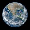 «Голубой шарик» - на сегодняшний день самое подробное изображение Земли. Фото сшито из множества снимков планеты, сделанных 24 января 2012 года.