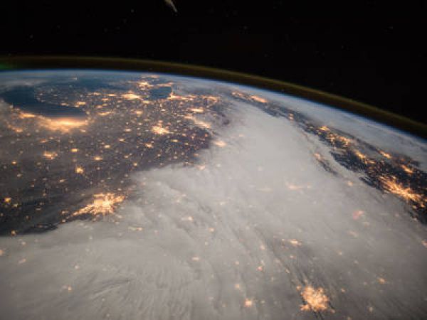 Фото, сделанное на Международной космической станции 7 декабря 2014 года бортинженером Барри Уиолмором. В кадр попали Великие озера, расположенные в центральной части США.